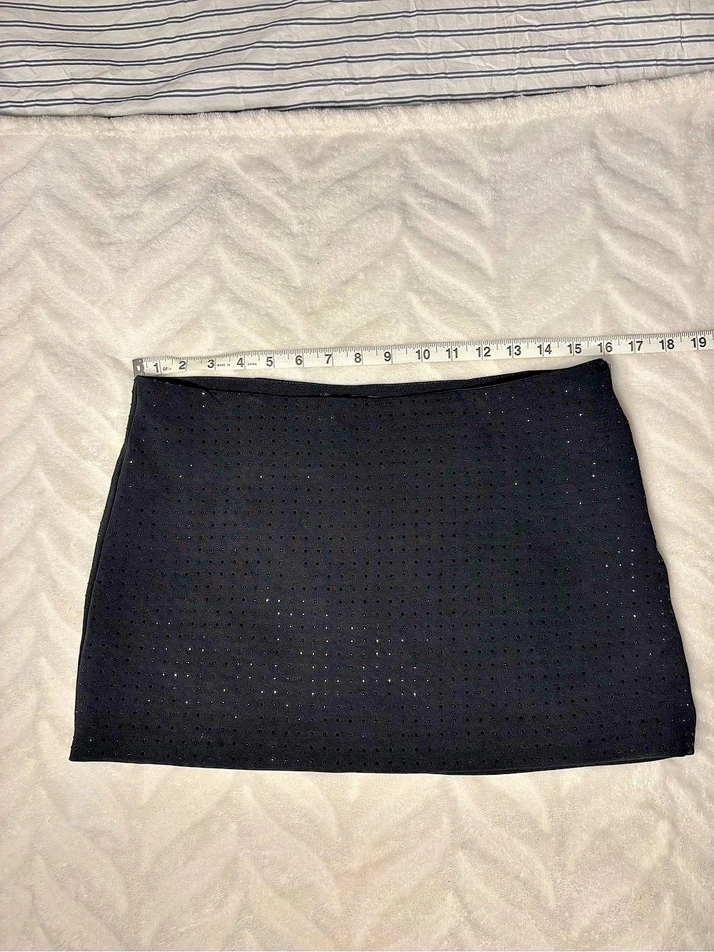 FOREVER 21 Black Mini Skirt Size Medium